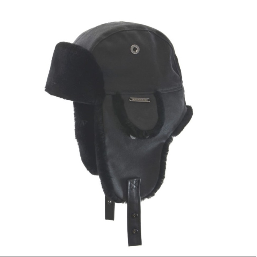 Crown Cap Black Mouton Hat